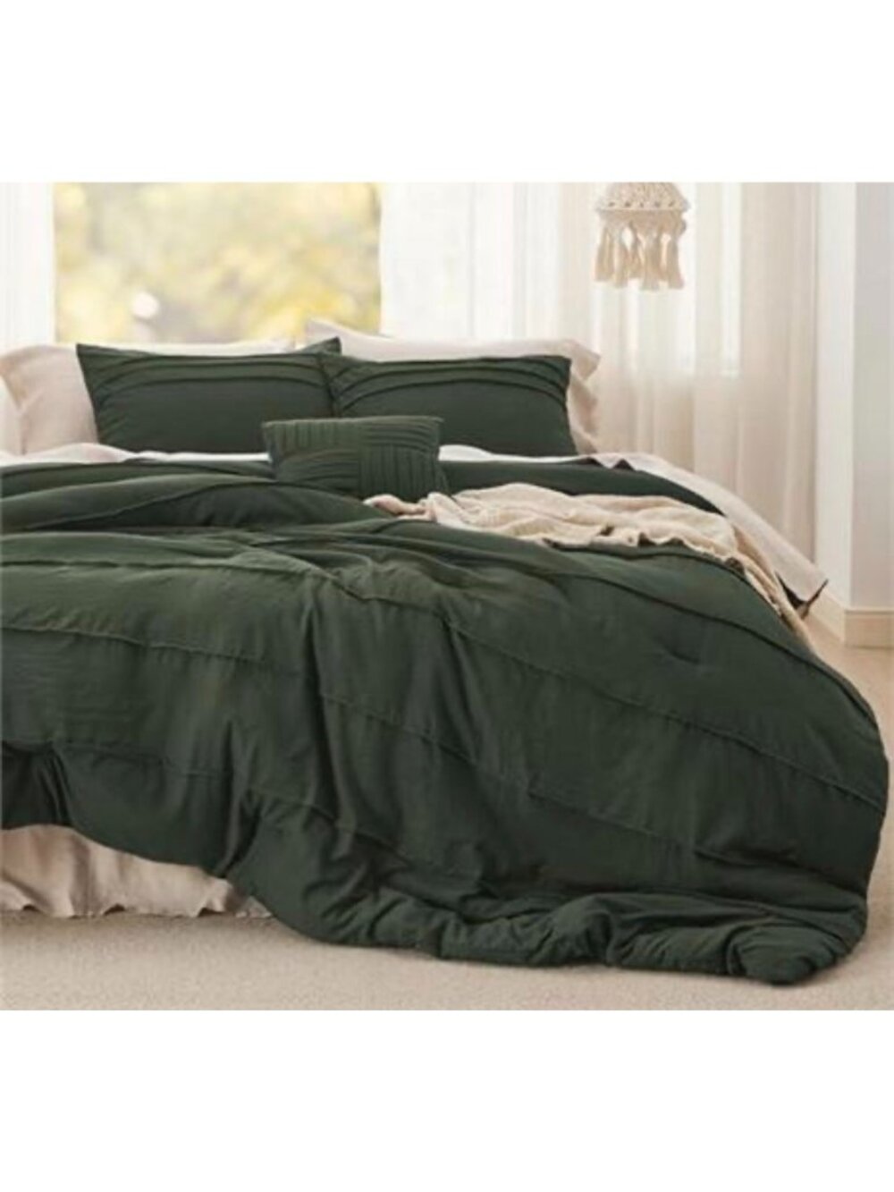 King Size Dark Green Comforter Set With Pillow Shams & Accent Pillow - Soft Micr